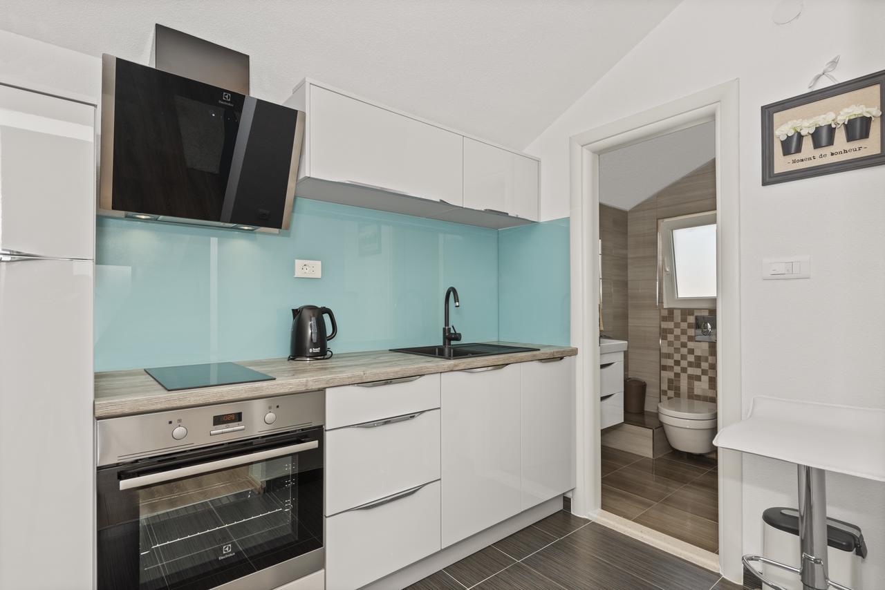 Apartment Nikola Трогір Екстер'єр фото
