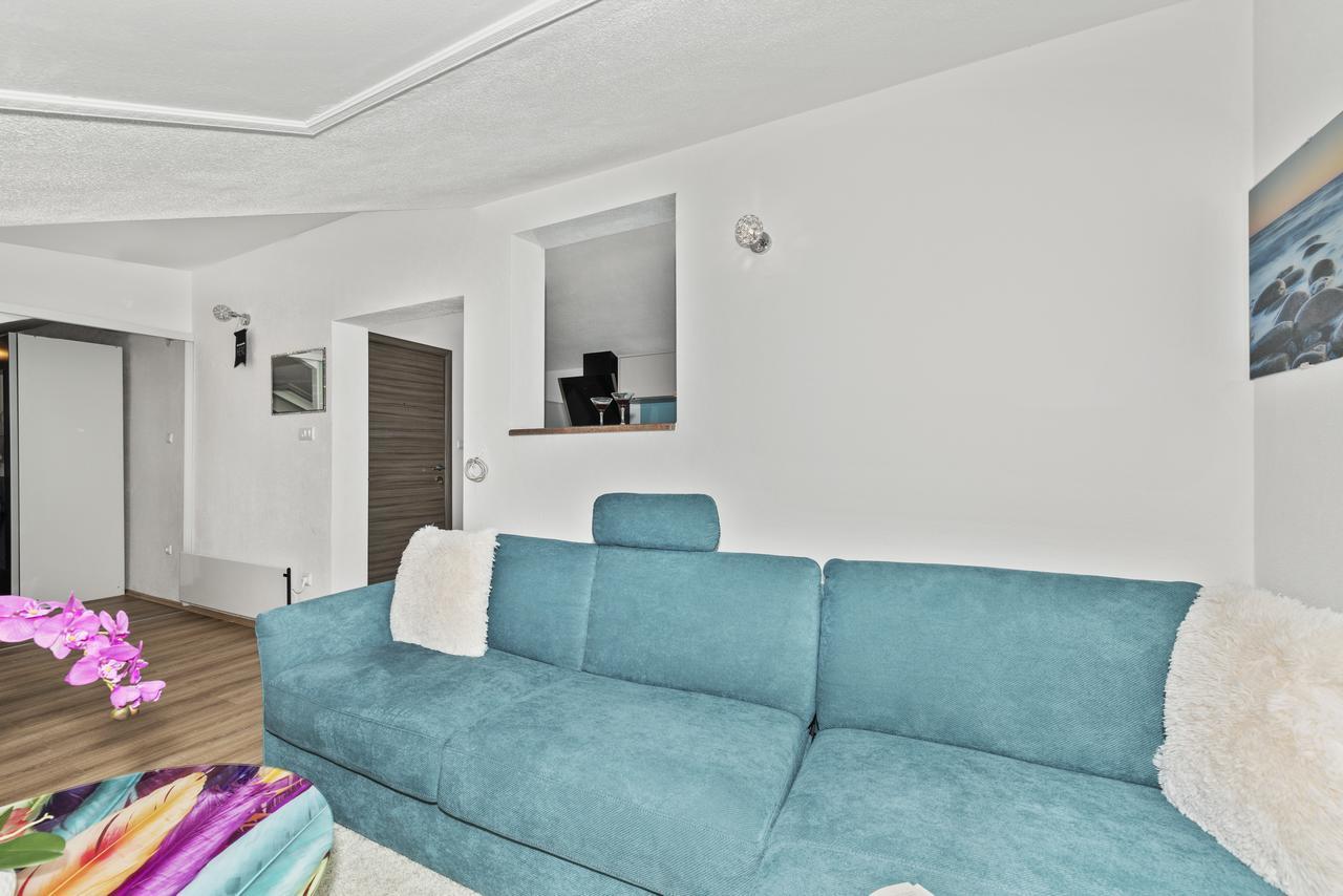 Apartment Nikola Трогір Екстер'єр фото