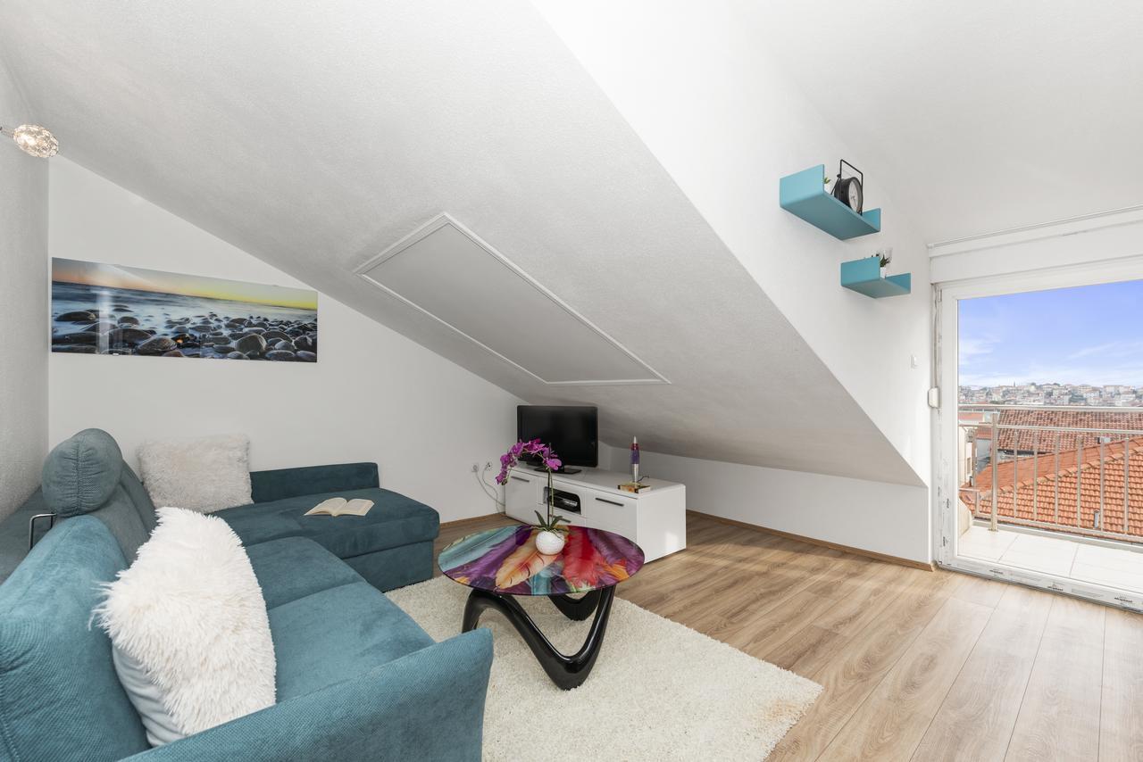 Apartment Nikola Трогір Екстер'єр фото